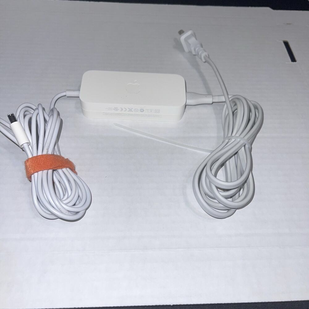 Apple AirPort Extreme Base Station A1408 802.11n WiFi Router - W/ Power Cord - Picture 4 of 4